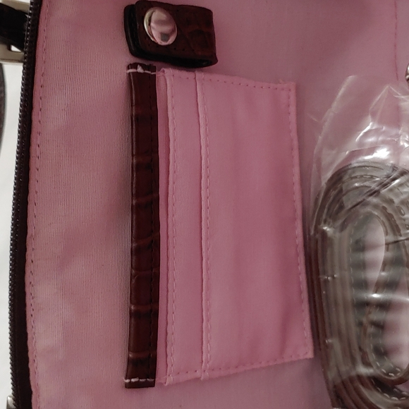 Cutest Baguette ! Bisou Bisou Dark Brown Croc🐊 - Picture 6 of 10